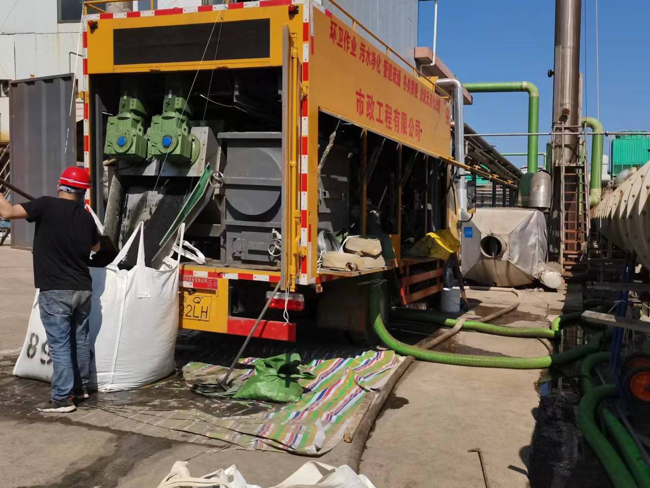 镇海淤泥压干处理